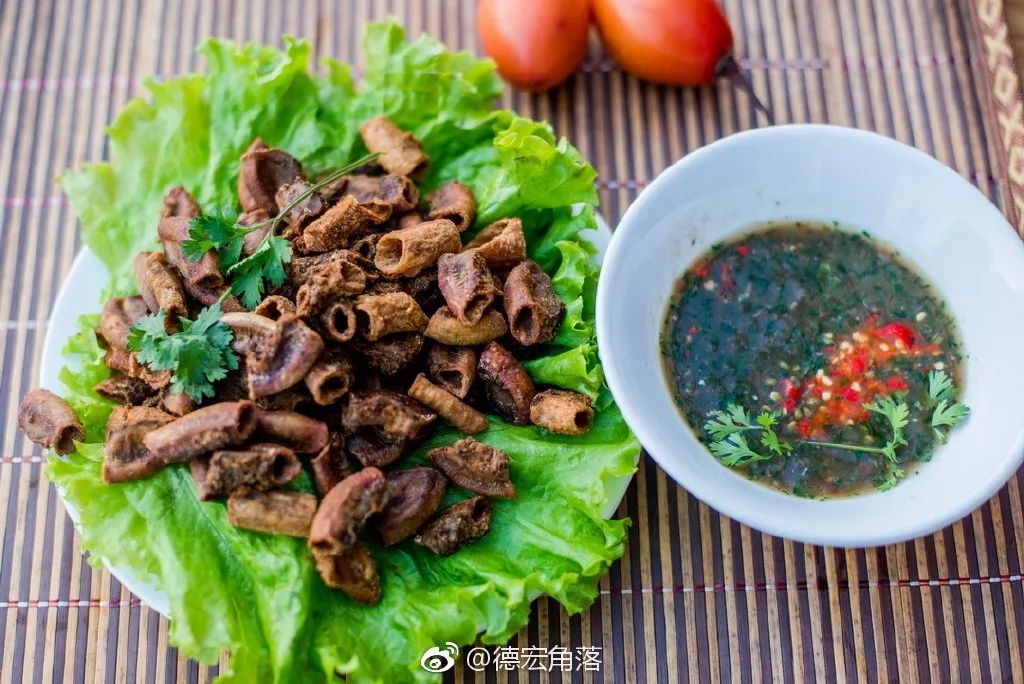 一处小众目的地！这里有酸汤辣子蘸出来的美味，吃一口就丢魂！