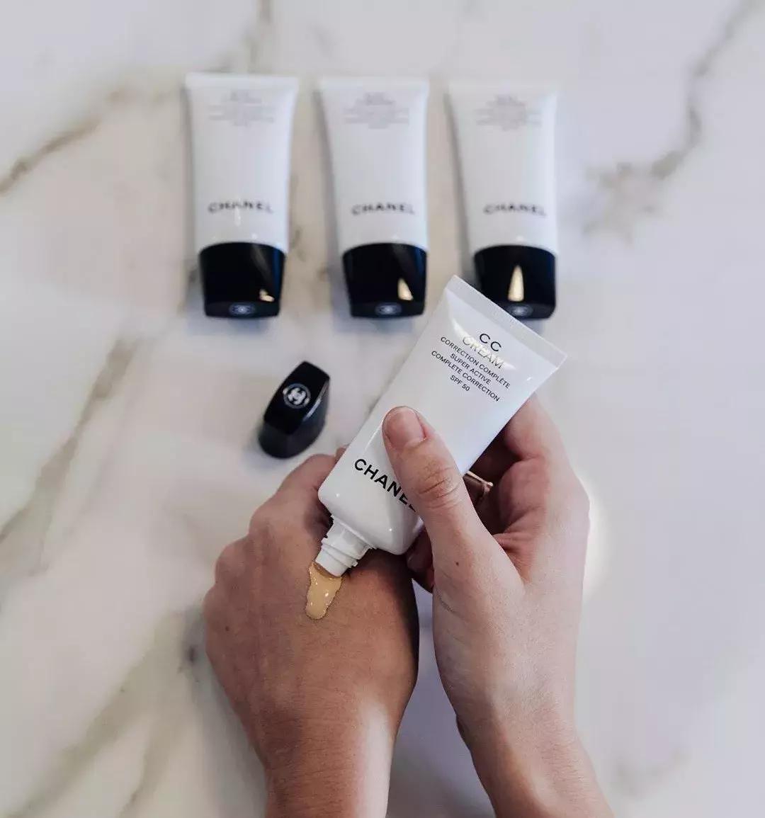 素颜霜懒人伪素颜提亮遮瑕,公认好用的5款素颜霜