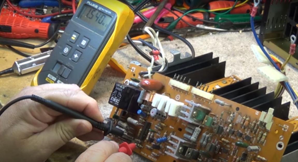 东芝toshiba电路板维修,东芝ic70收音机拆解