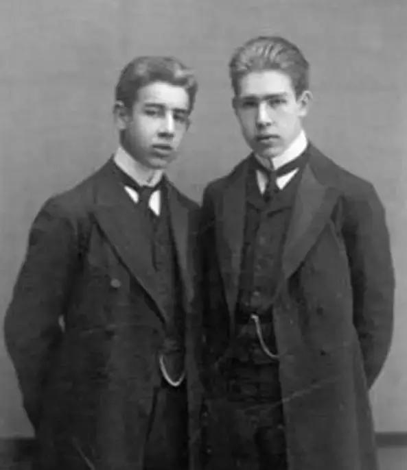 哥本哈根和爱因斯坦,哥本哈根学派的代表人物是谁