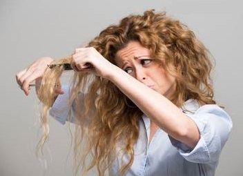 脱发掉发严重一般是什么问题,如何辨别正常的脱发与掉发