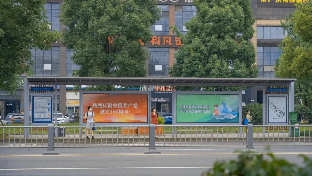 成都二圈层公交车对比,成都二圈层双流和龙泉谁更强