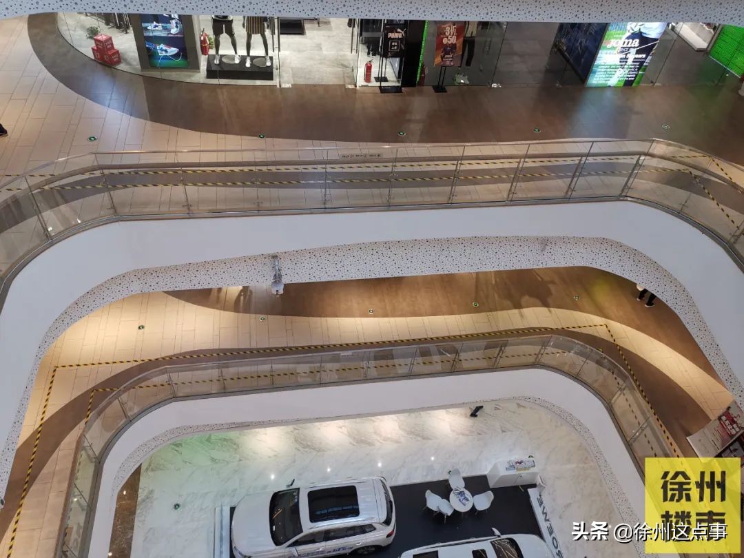 疫情来袭,三胞广场人气惨淡,多家店铺关门歇业!