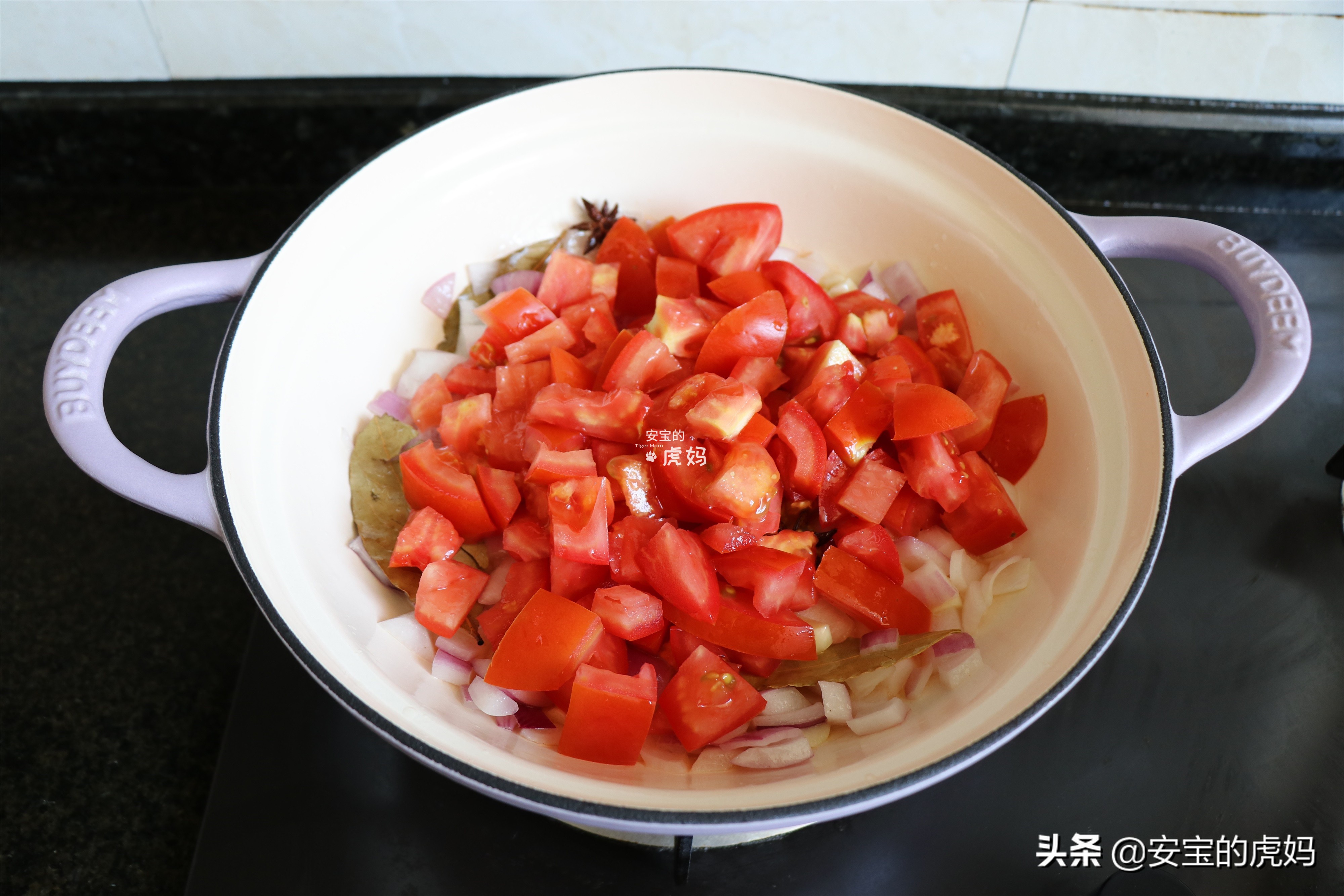 牛腩久煮不老的好方法,土豆西红柿炖牛腩怎么做好吃又烂