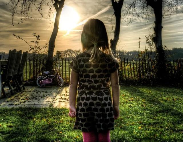 中国未婚女ceo豪掷50万赴国外生子,女ceo花50万生子