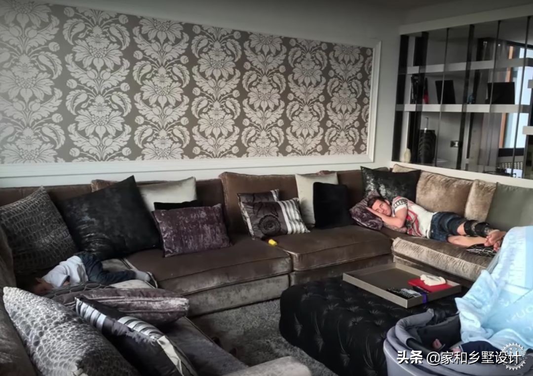 梅西c罗内马尔住处,梅西和c罗谁豪宅最好