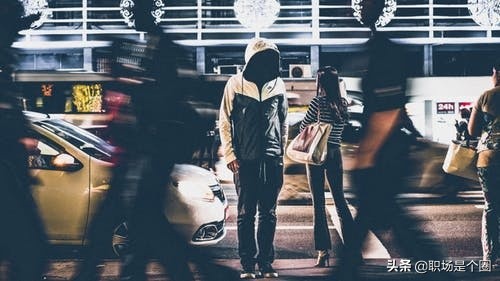 李佳琦直播一天能赚多少钱,李佳琦直播带货能赚多少钱