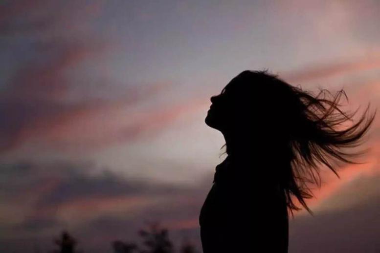 杨幂谈安全感 (杨幂说女生需要安全感)