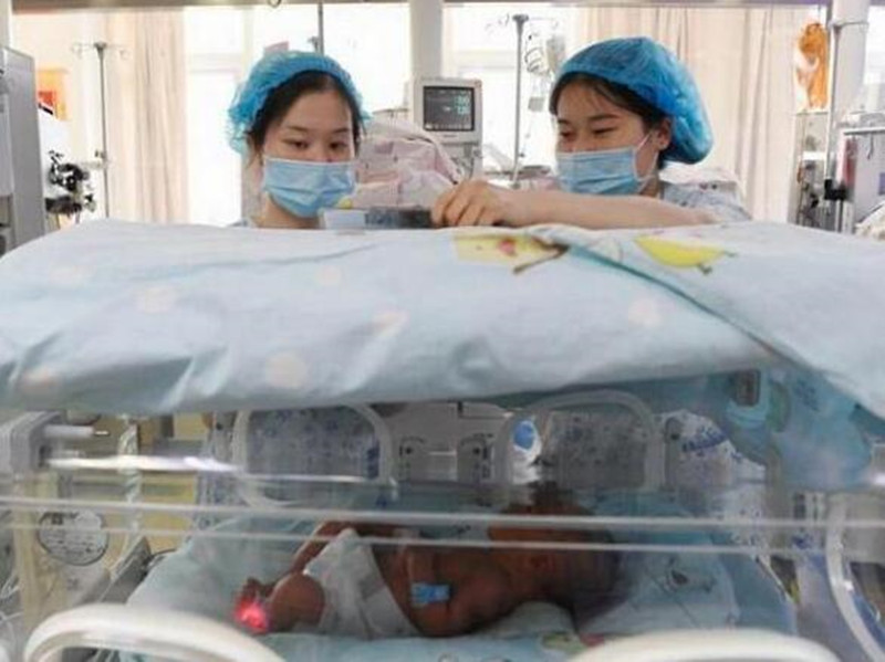 神奇孪生兄弟,神奇的两位双胞胎男孩