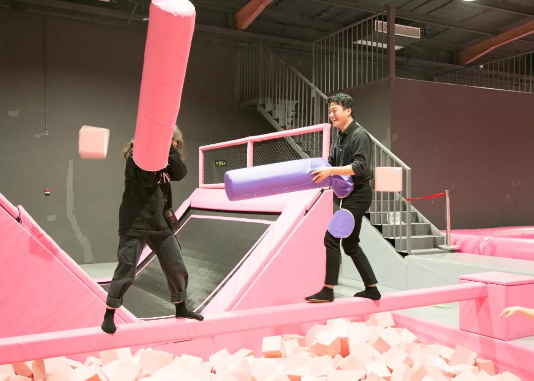 10000平方米蹦床乐园,网红蹦床公园视频