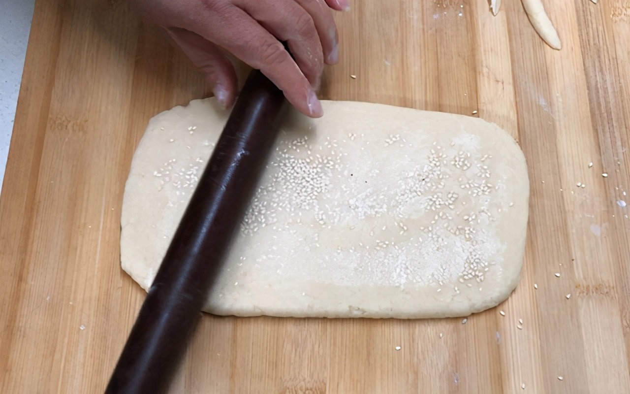 蜜三刀小吃制作视频,儿时味道甜品蜜三刀