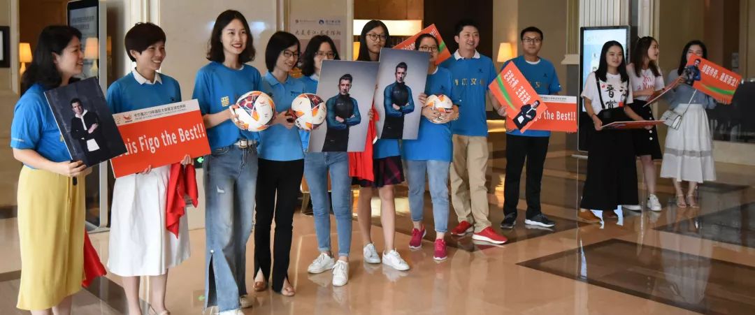 路易斯菲戈得过足球先生吗,天下足球绝对巨星路易斯菲戈