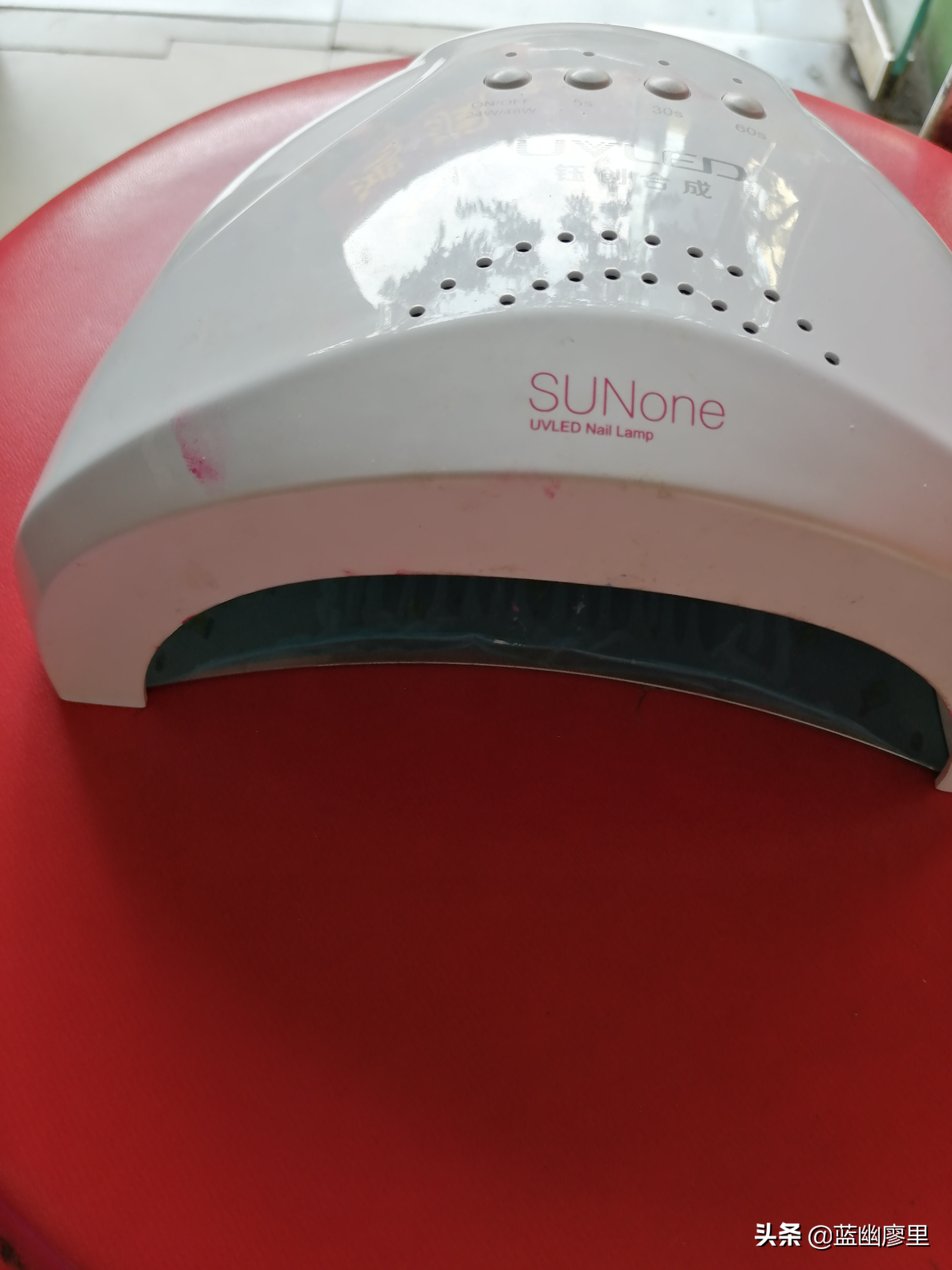 美甲哪个灯会不会变黑,美甲小知识视频