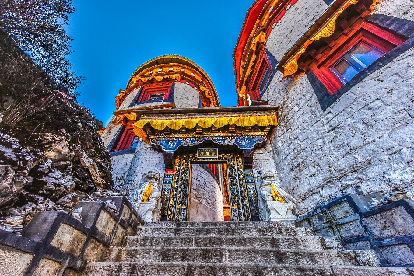 四川甘孜的亚丁稻城,四川稻城亚丁蓝色星球上的净土