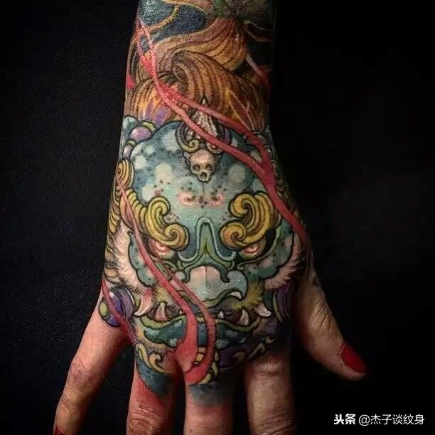 纹身很疼为什么还会有人去纹,纹身一定要考虑清楚要不要纹