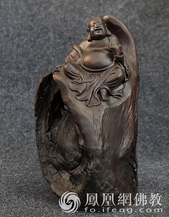 桐柏木雕博物馆龙的雕像,桐柏山木雕博物馆