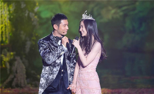 黄晓明和angelababy怎么走到一起的,黄晓明和angelababy在一起了多久