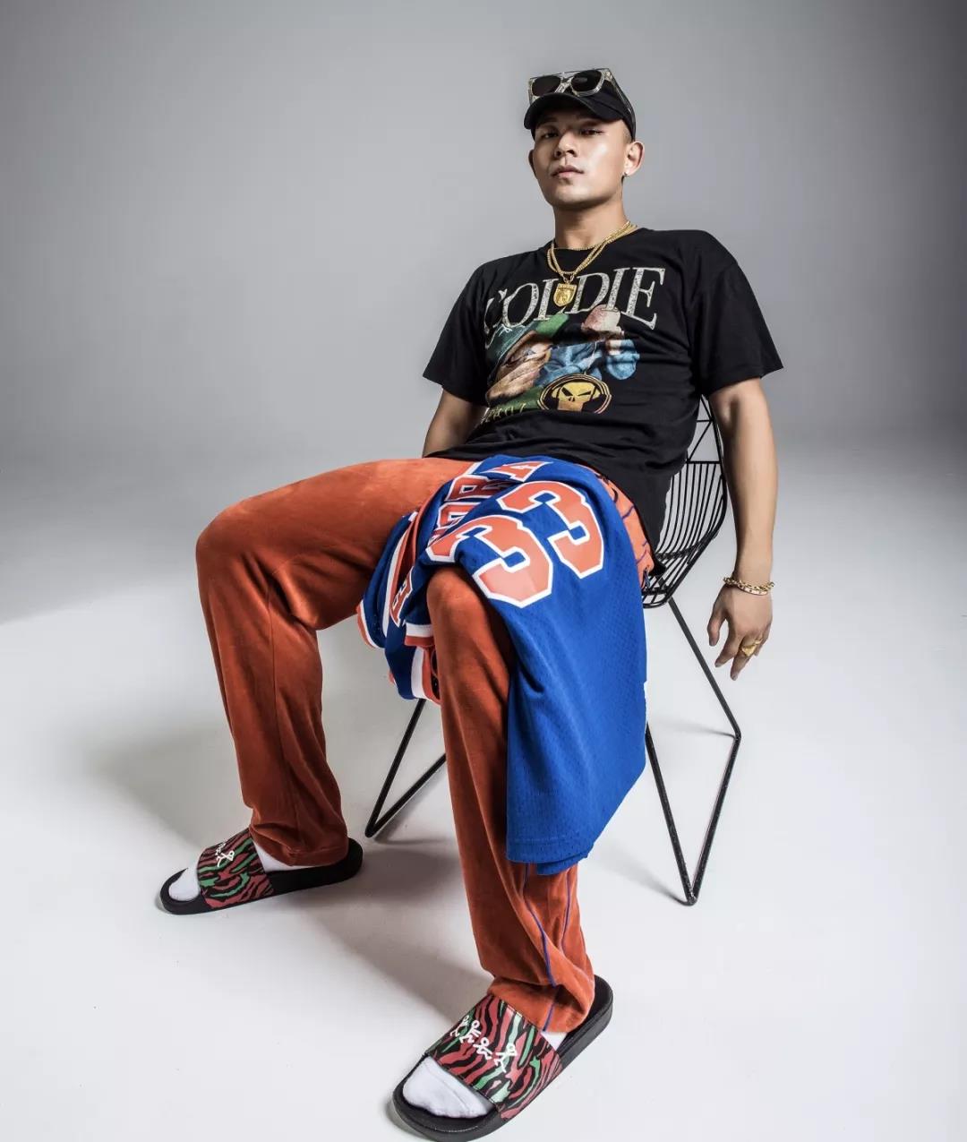 上海草莓基地挖草莓苗,超级草莓上海