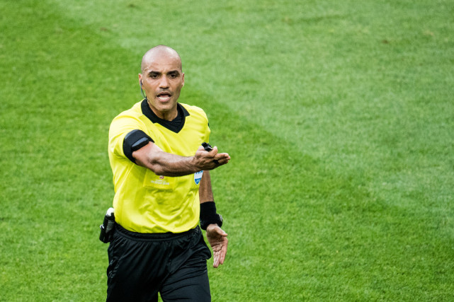 12强赛裁判佐藤隆治,广州恒大亚冠对阵日本