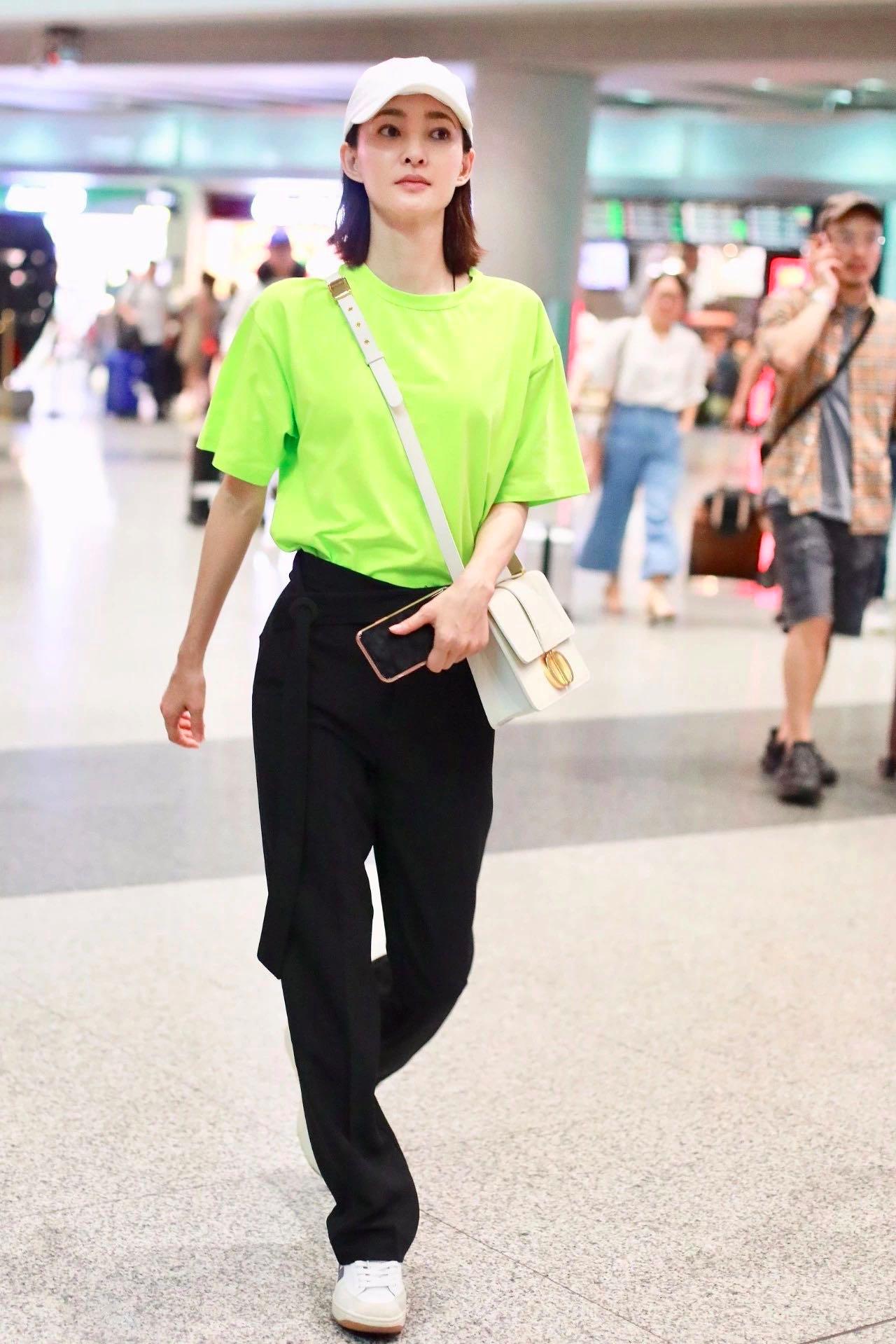 时尚百搭t恤衫穿搭,t恤穿搭小技巧图文