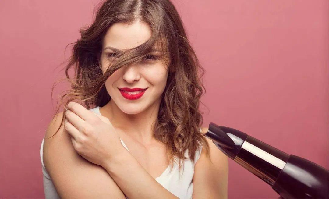 细软烫头推荐男生蓬松,头发很蓬松毛躁能烫头吗