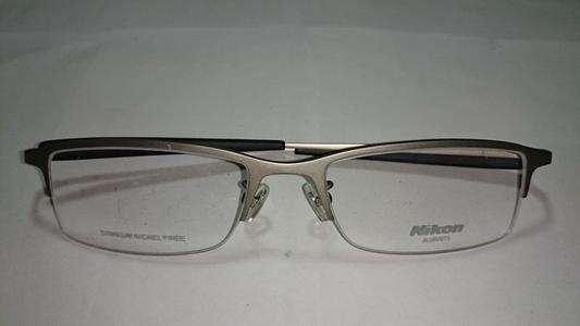 世界十大专业眼镜品牌,介绍世界上最好的眼镜