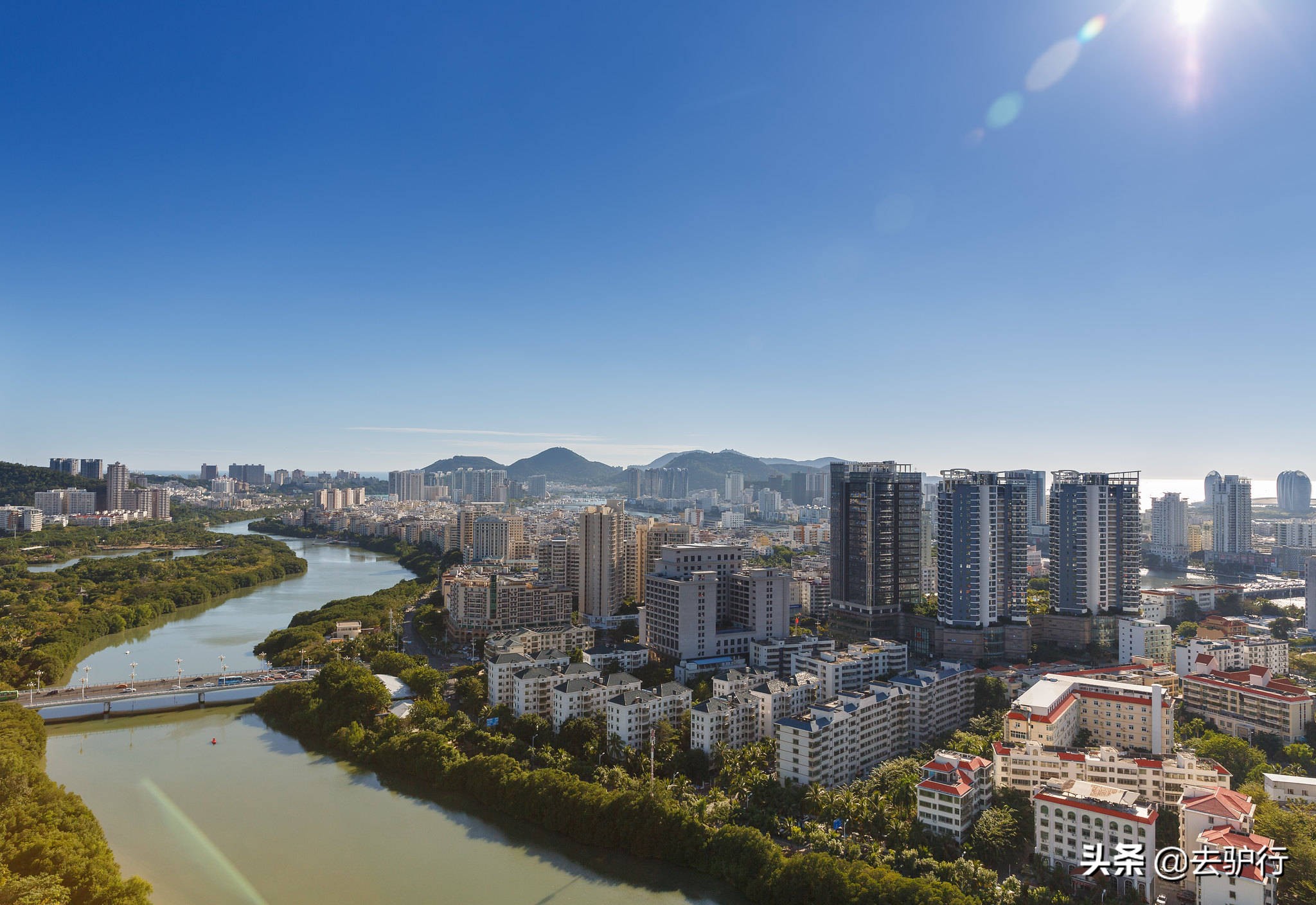 三亚哪个地方适合度假旅游,三亚适合旅游居住的地方