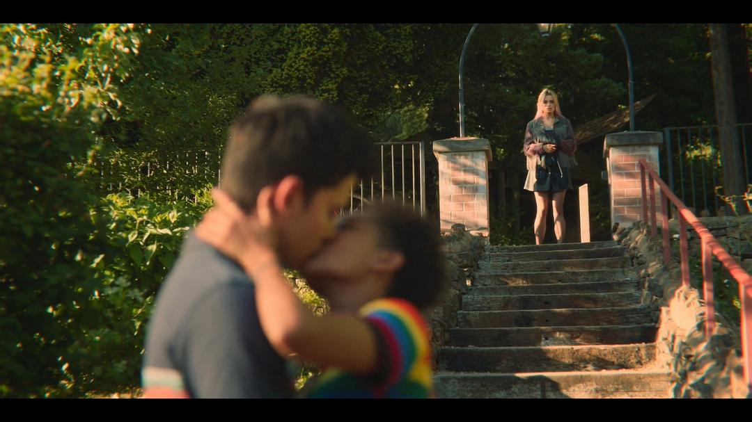 《*爱性**自修室》:豆瓣9分的英美剧,尺度真的和片名一样大吗?