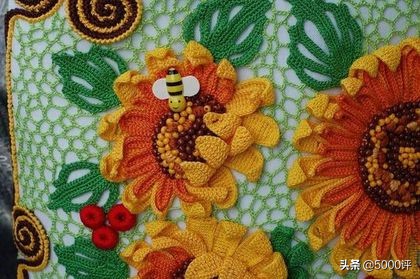 爱尔兰钩花拼出来的包包时尚大气