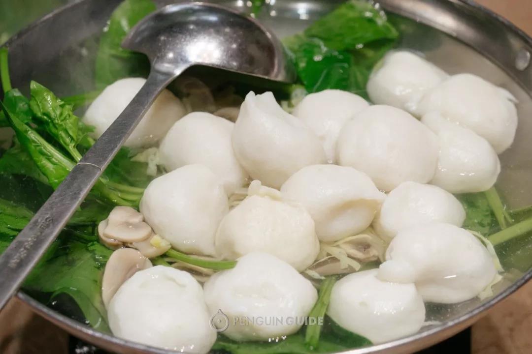 湖州高铁站离市区远不远,湖州高铁站有什么吃的