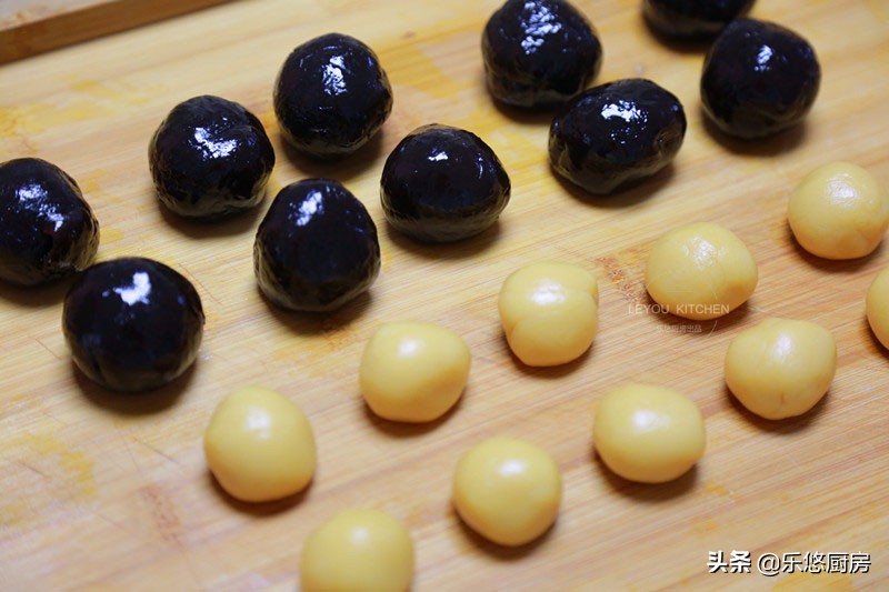 适合初学者做的枣泥月饼,从小爱吃豆沙包