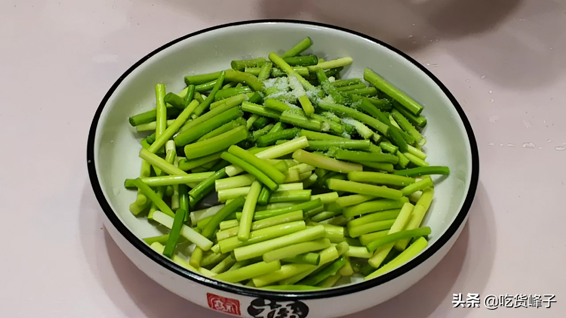 腌黄瓜胡萝卜蒜苔的腌制方法,腌黄瓜和蒜苔一起腌方法教程