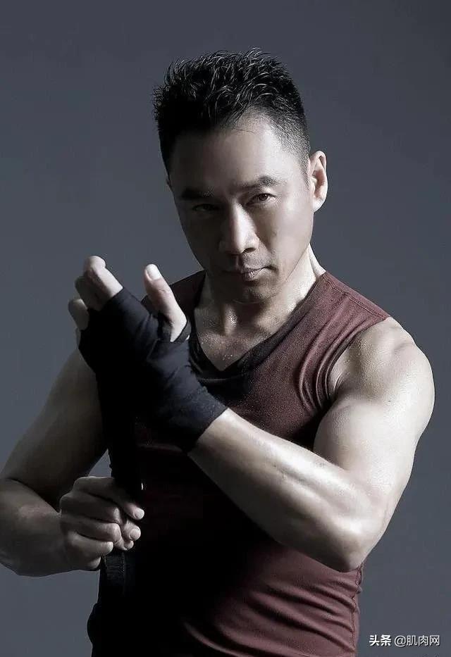 十八岁丁海峰照片,52岁丁海峰演武松打虎