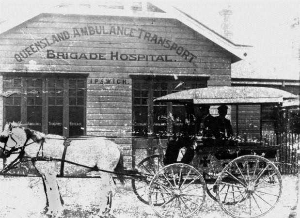 手推车到移动终端，500年来救护车都经历了什么？