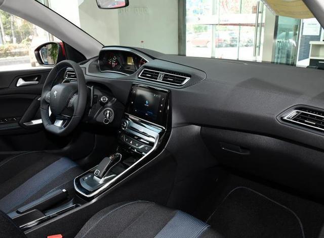 标致308车主真实感受,标致308最新款落地