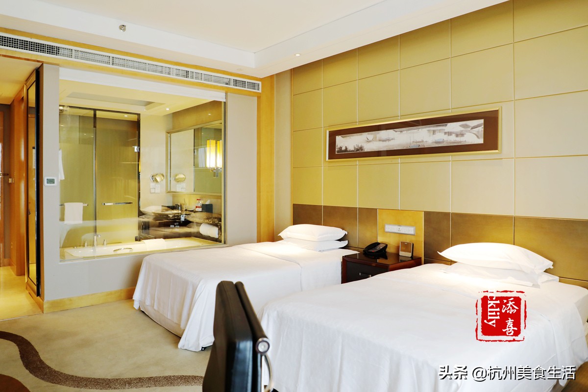 镇江美食三茅宫地锅鸡,镇江美食推荐锅盖面