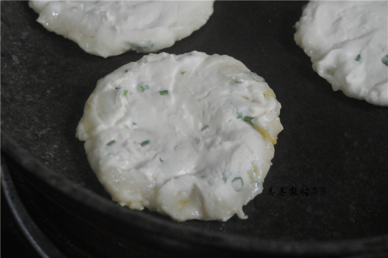 天气冷对煎饼有什么影响,天气冷了做杂粮煎饼面冻了怎么办