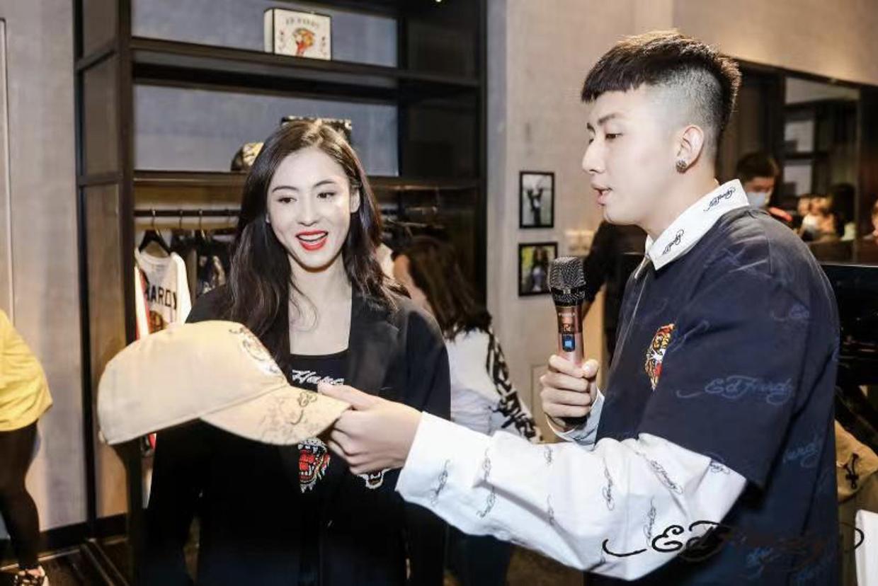 张柏芝来大卫城,张柏芝时装店