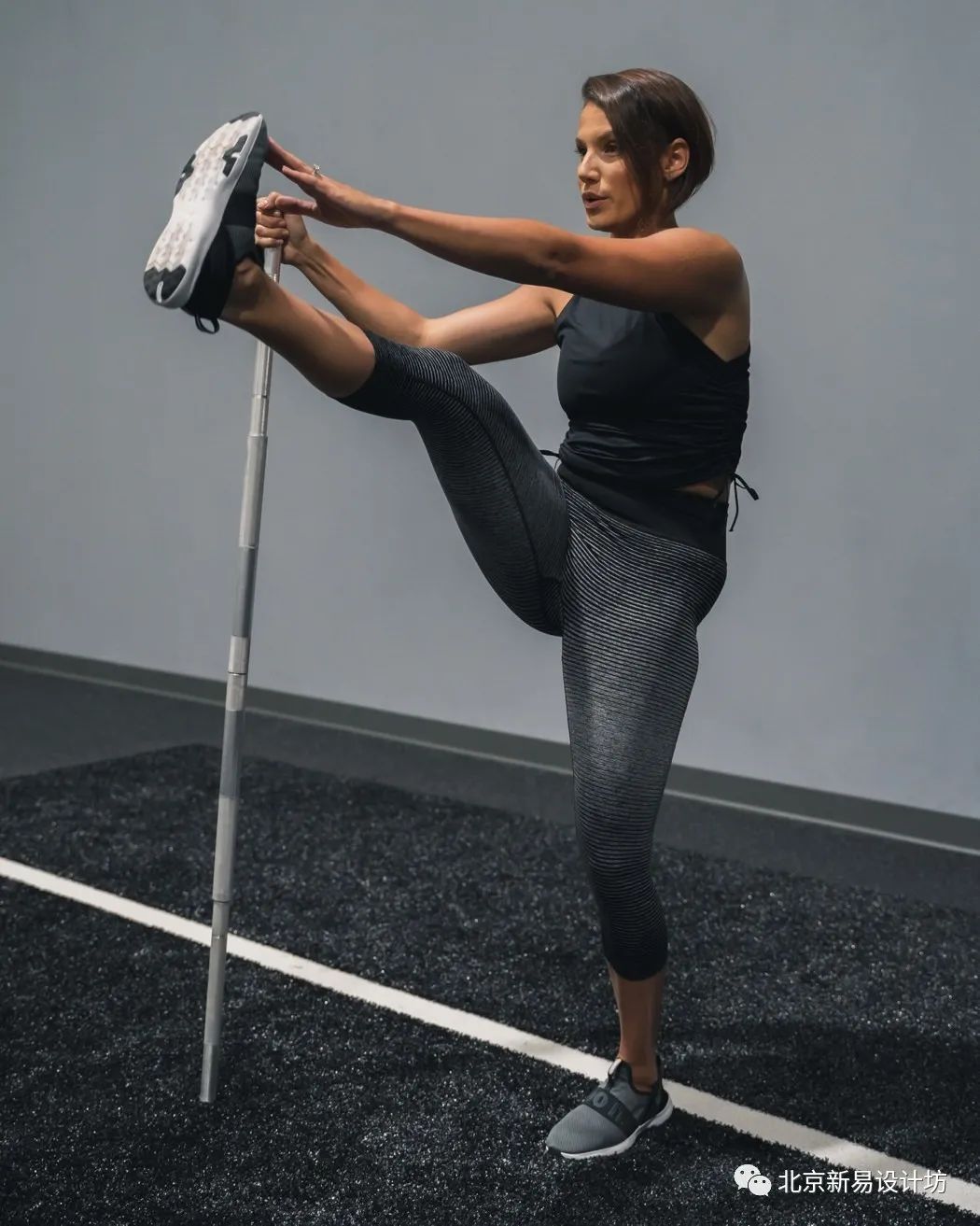 人性化多元化和实用性的健身器材,高科技有未来设计感的健身器材