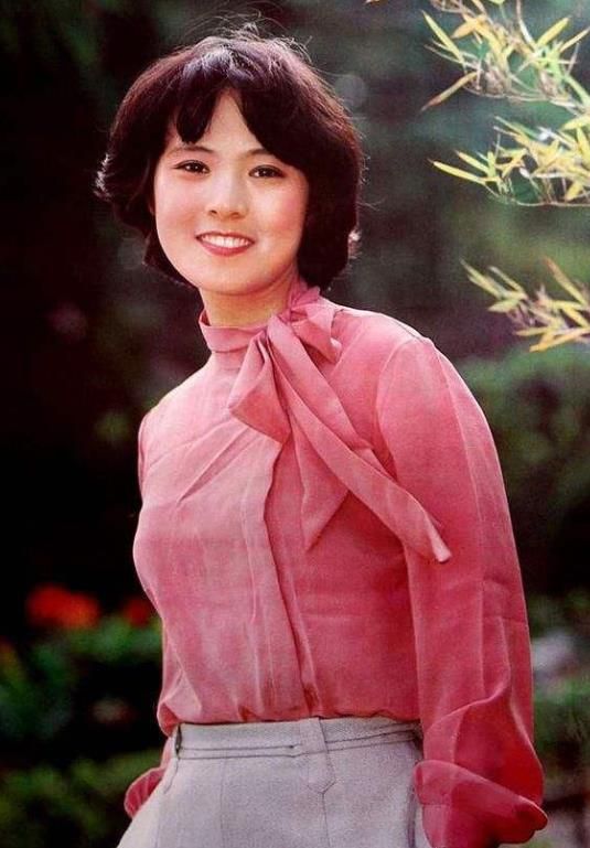 囧妈里的妈妈们,囧妈中妈妈是谁扮演的