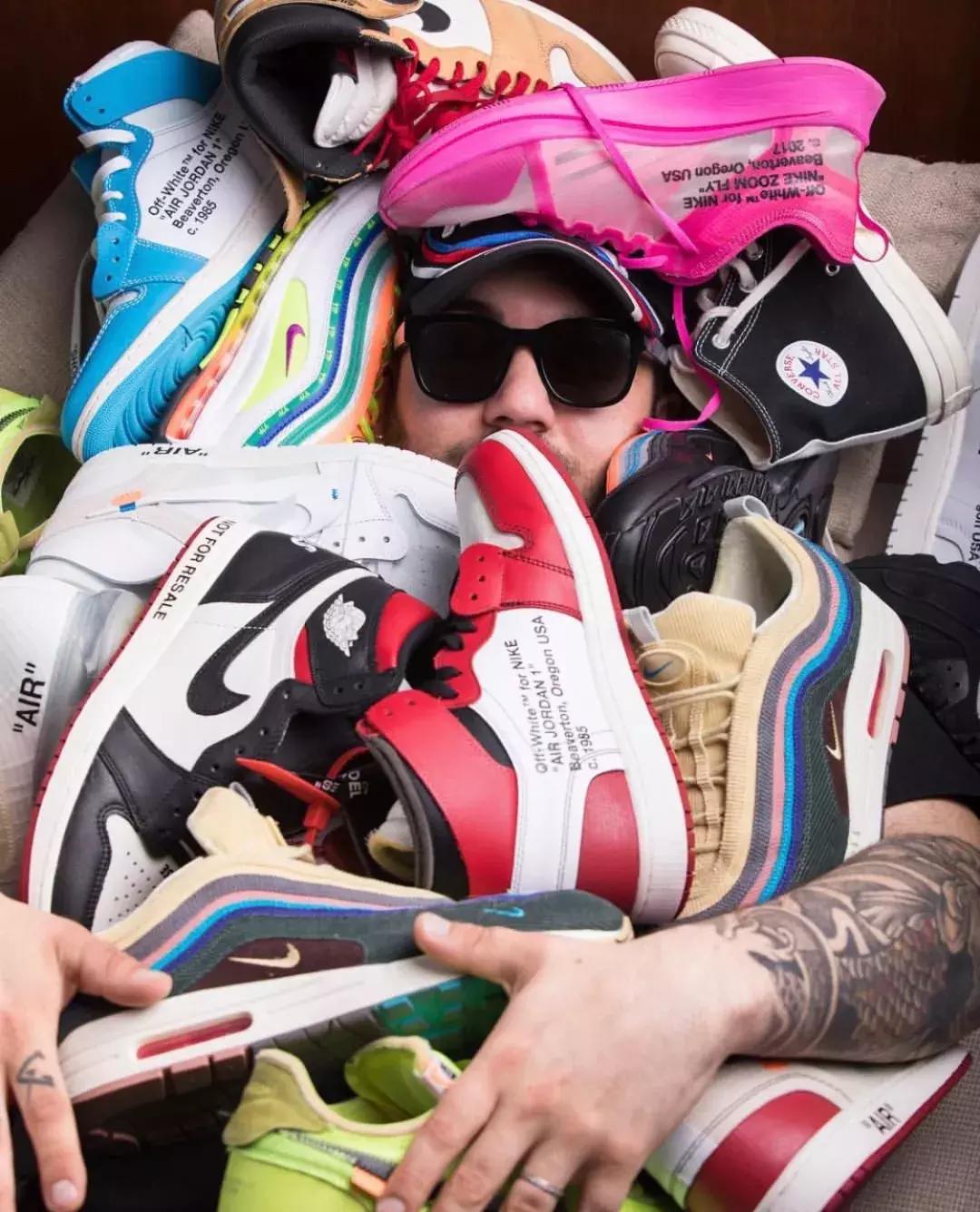 穿着大logo的衣服,穿大logo的衣服就很土吗