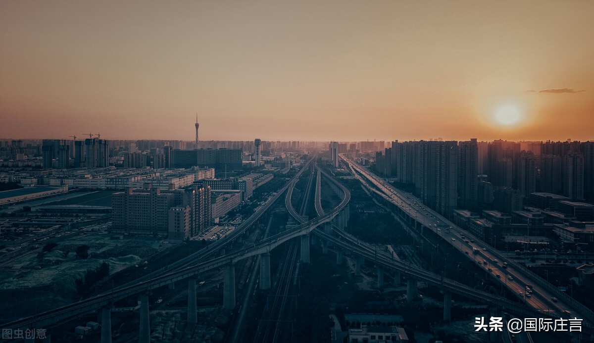 石家庄火车是什么样子的,火车怎么创造的