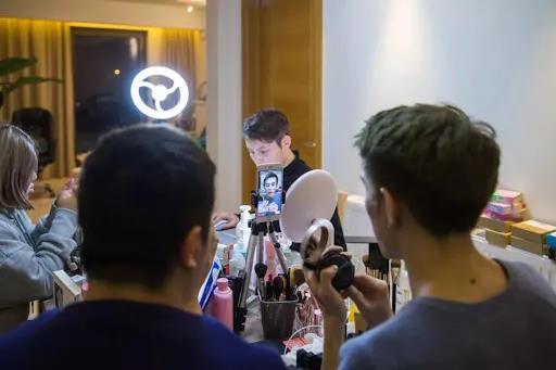 古代徽商崛起的原因,微商会越来越难做吗