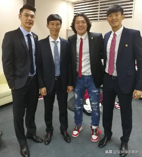 中国足球名宿区楚良现状,楚良现任老婆照片