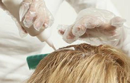 泡泡染发剂怎么更上色,泡泡染发剂浅色可以盖住深色吗