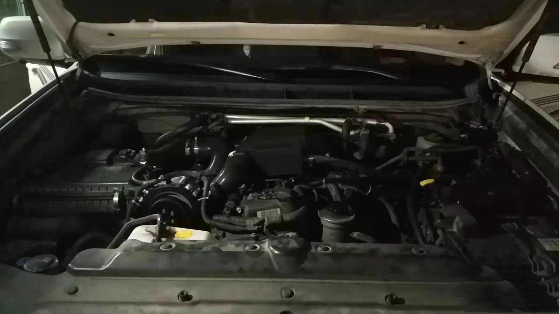 普拉多与霸道的差别是什么,普拉多27跟4000驾驶感受