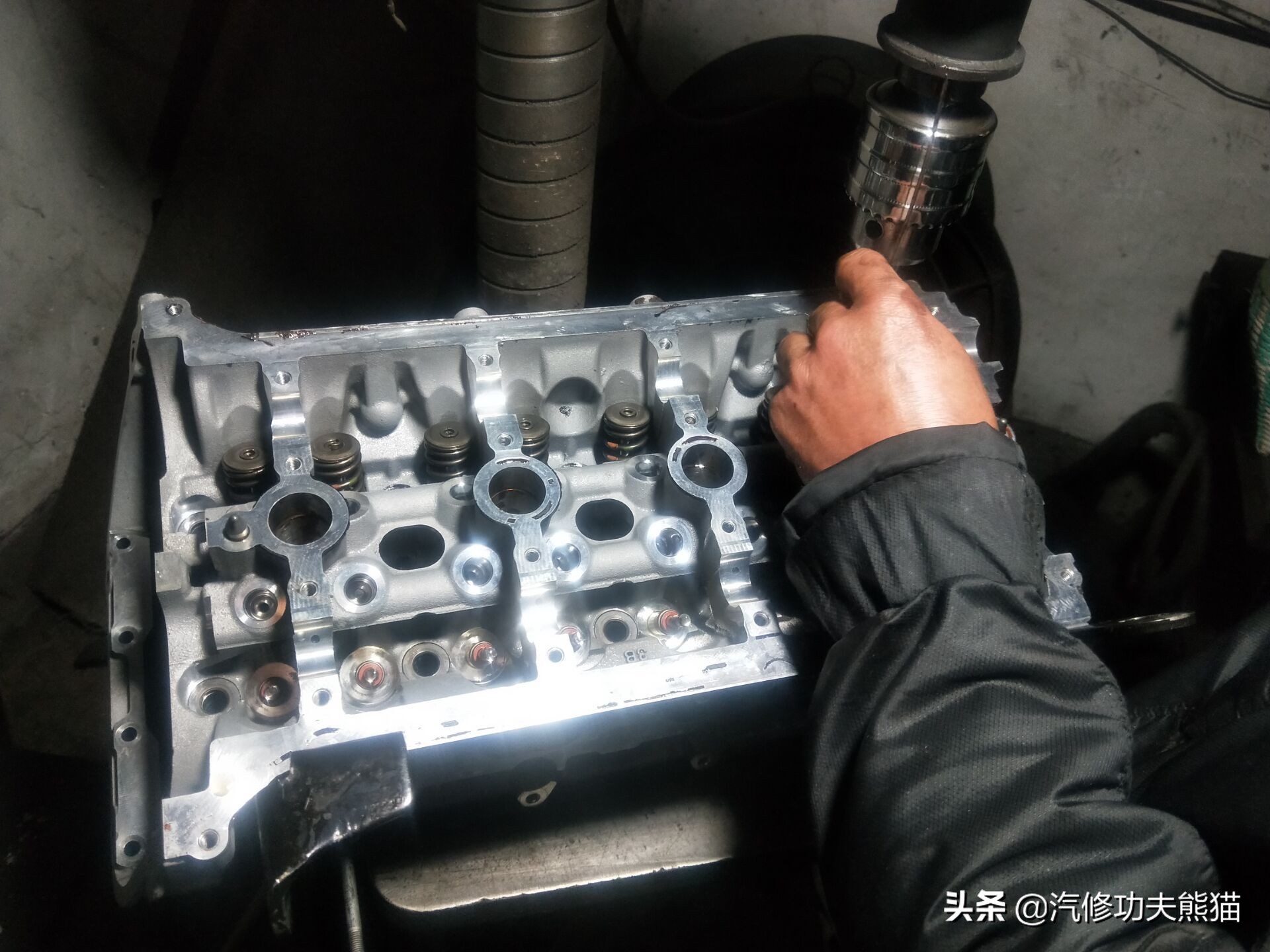 奥迪q3治理烧机油,奥迪q3烧机油多少公里正常