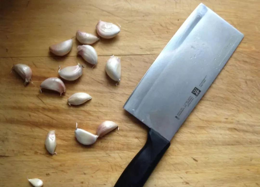 月季杀虫最有效液,什么植物可以帮月季杀虫