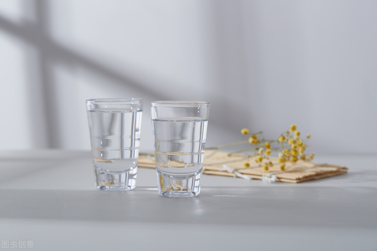 米酒酿出来有点麻正常吗,自己酿的米酒酒糟怎么会酸了