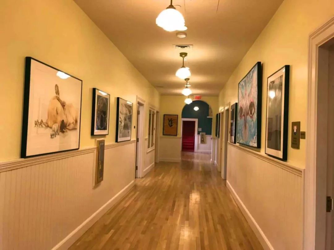 米尔顿中学位置,米尔顿中学简介